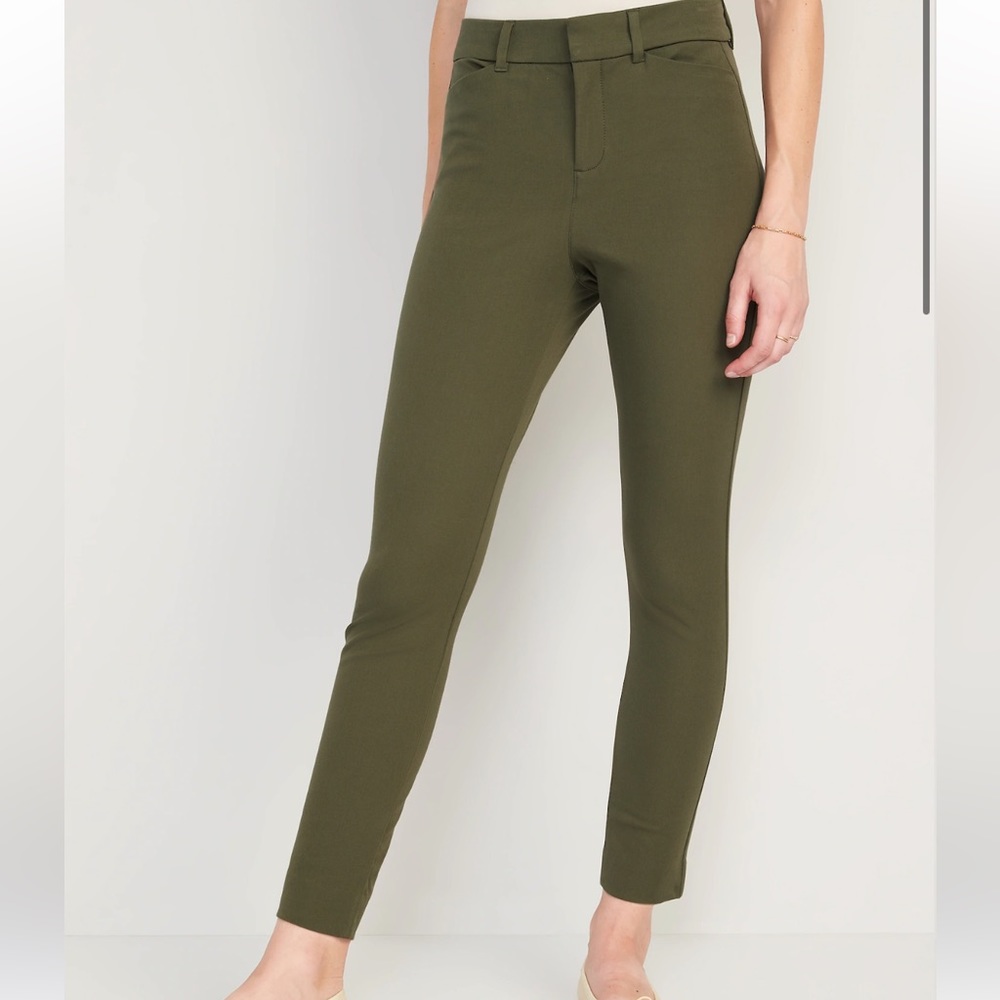 High waisted Skinny leg pixie pants